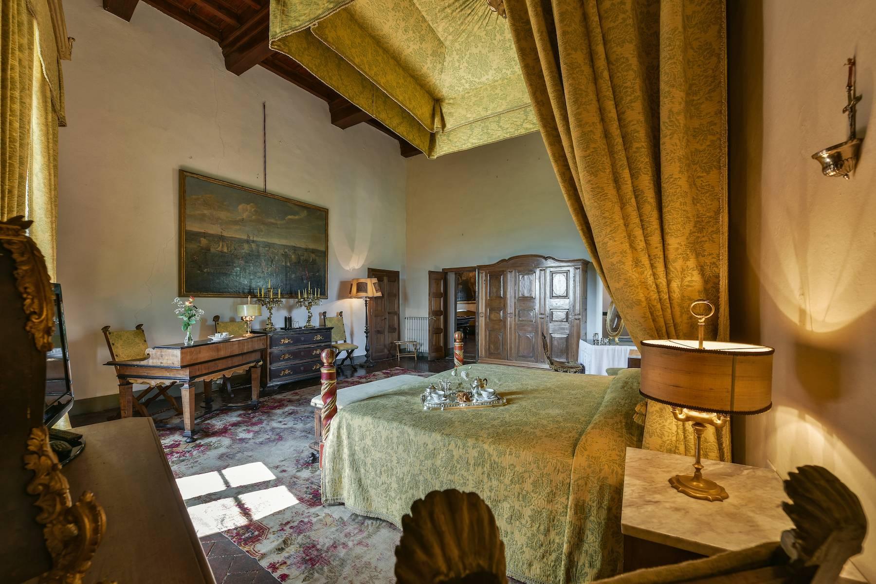 Majestic historical villa in the heart of Tuscany - 19