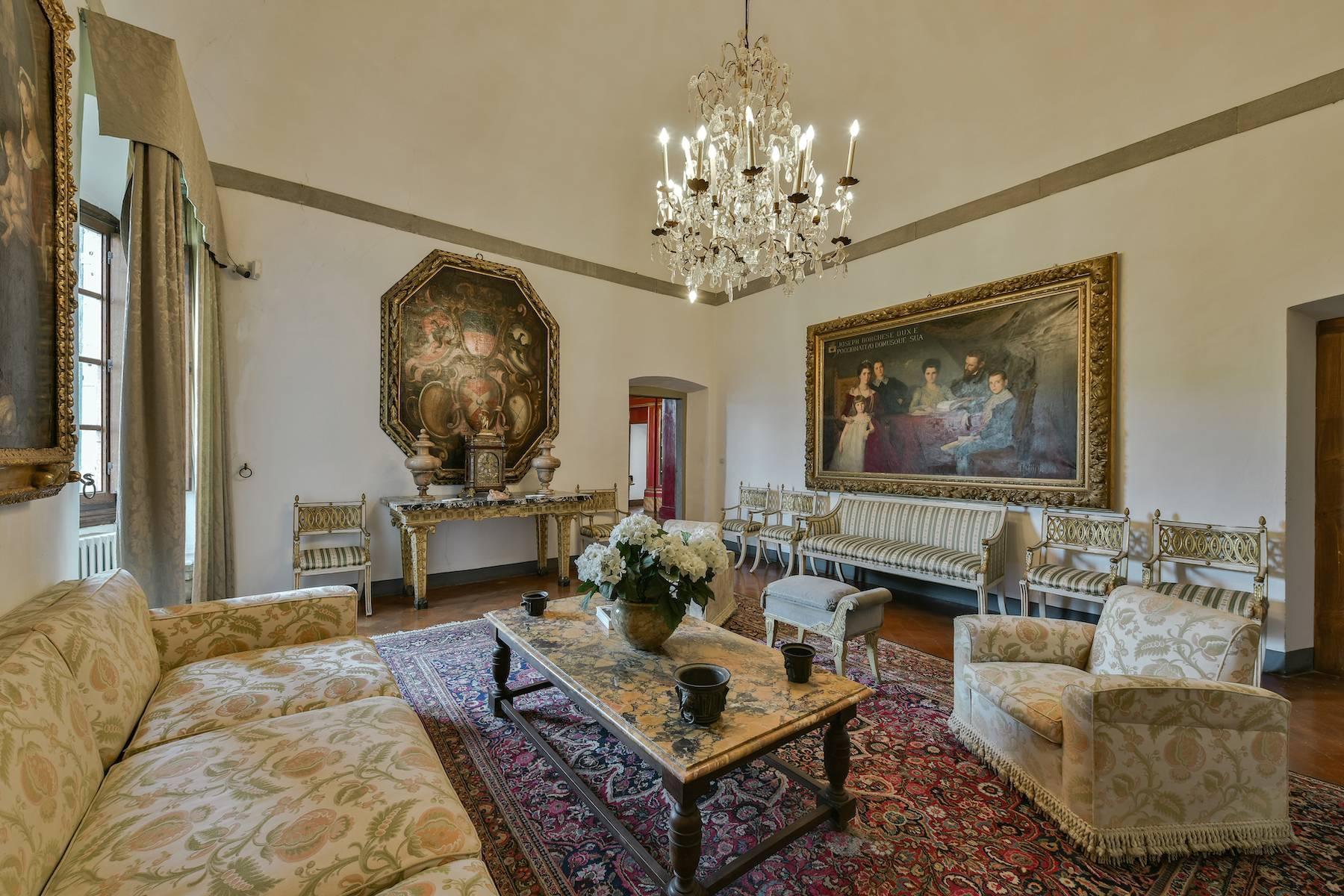 Majestic historical villa in the heart of Tuscany - 20