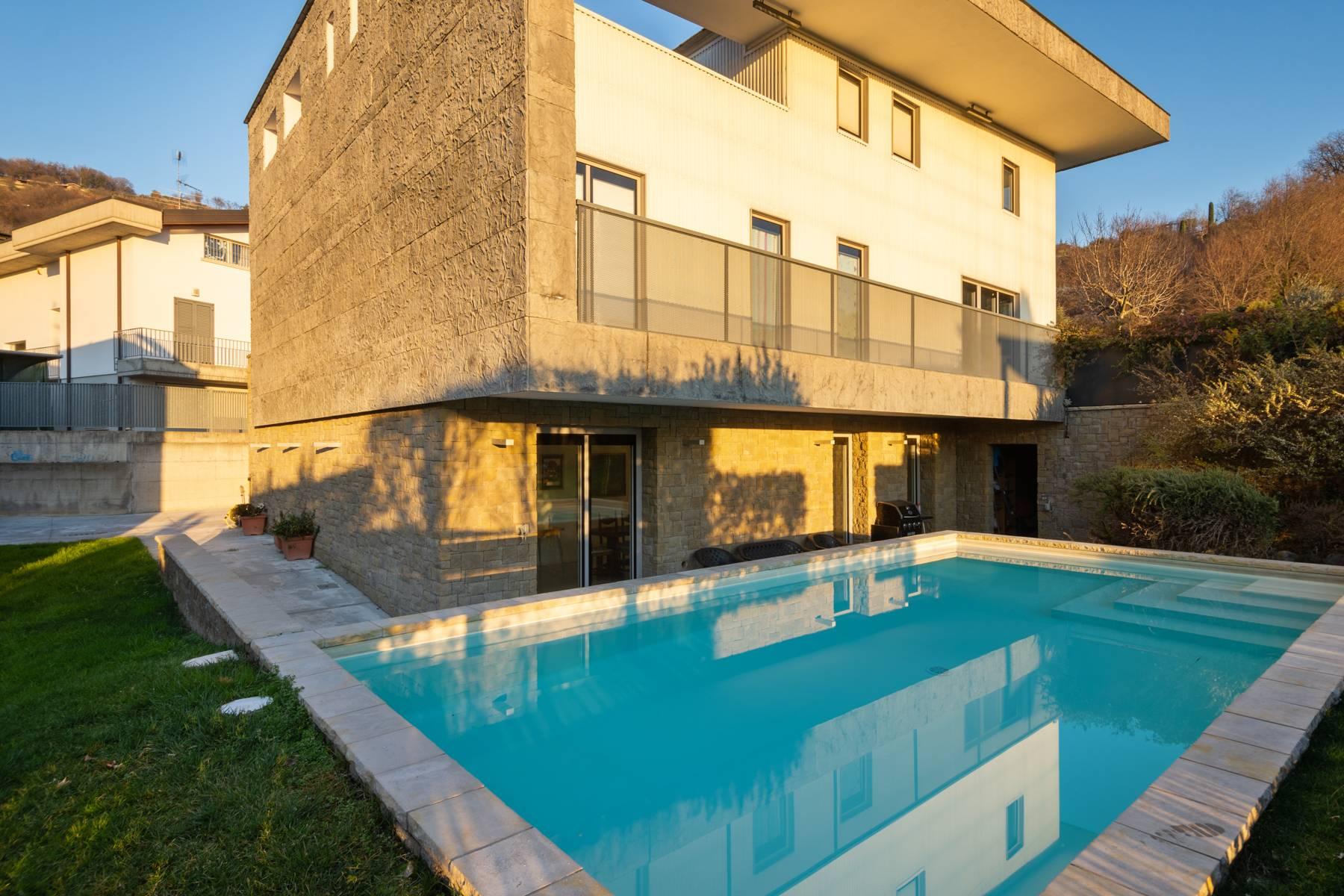 International Style villa in the heart of Franciacorta - 32