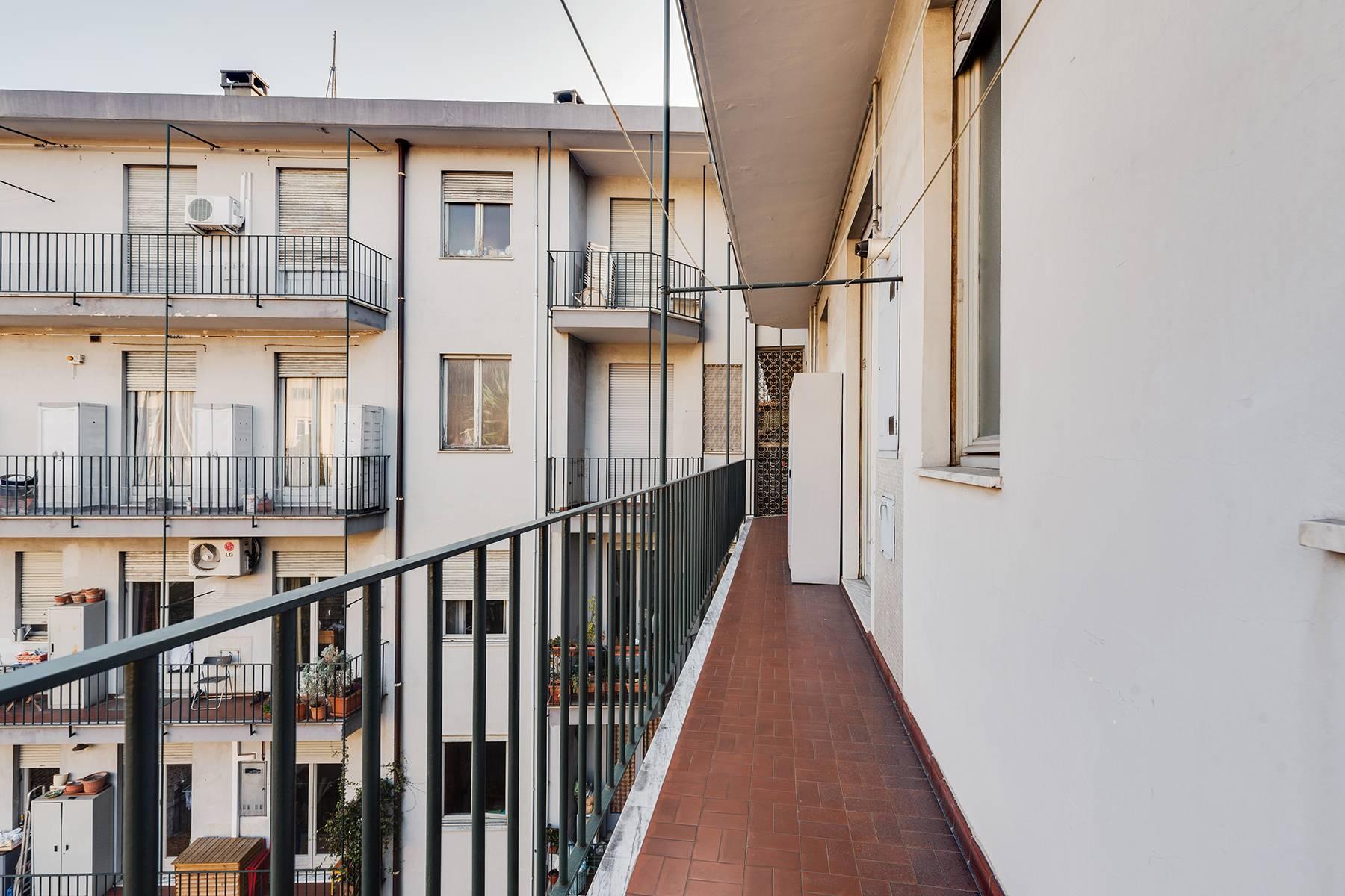 Penthouse lumineux avec terrasse dans le quartier Crocetta - 19