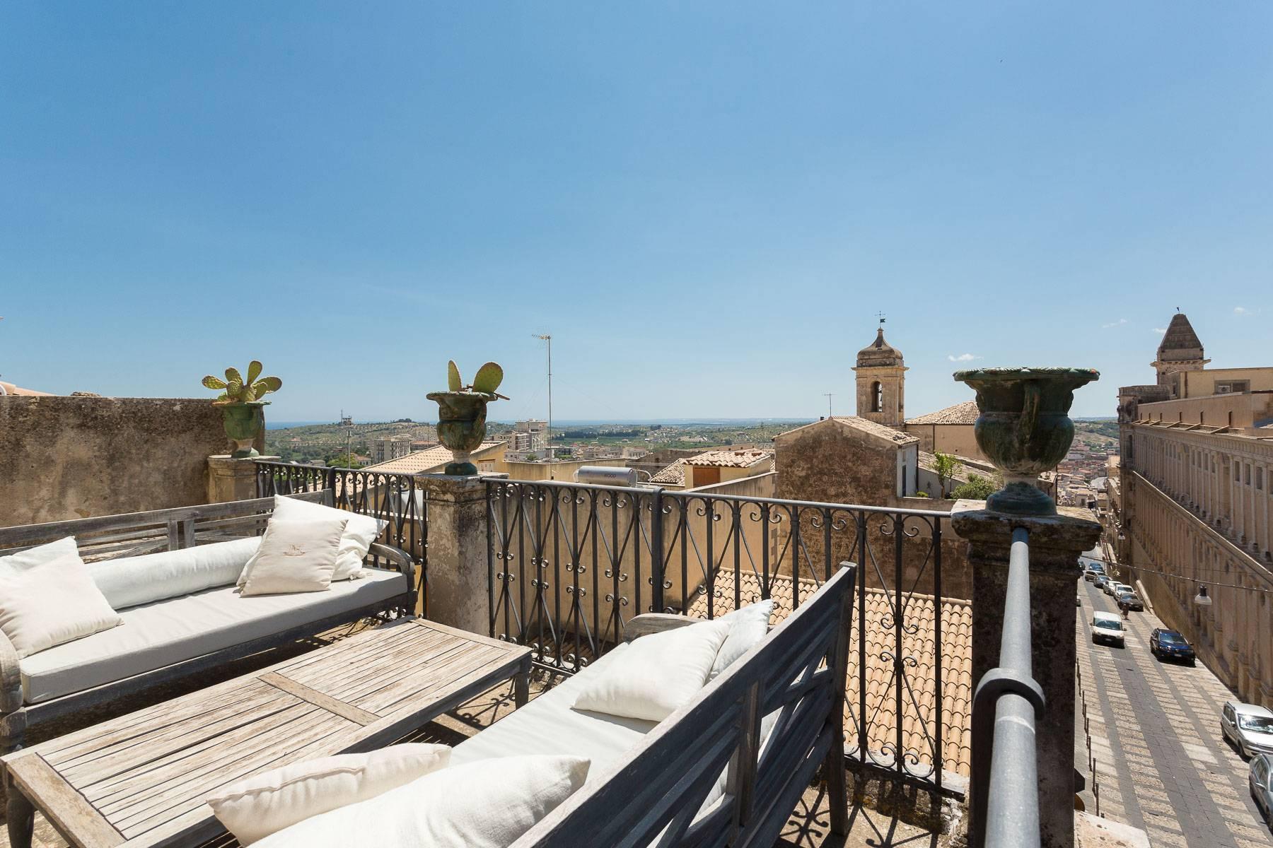 Charming penthouse in Noto - 8