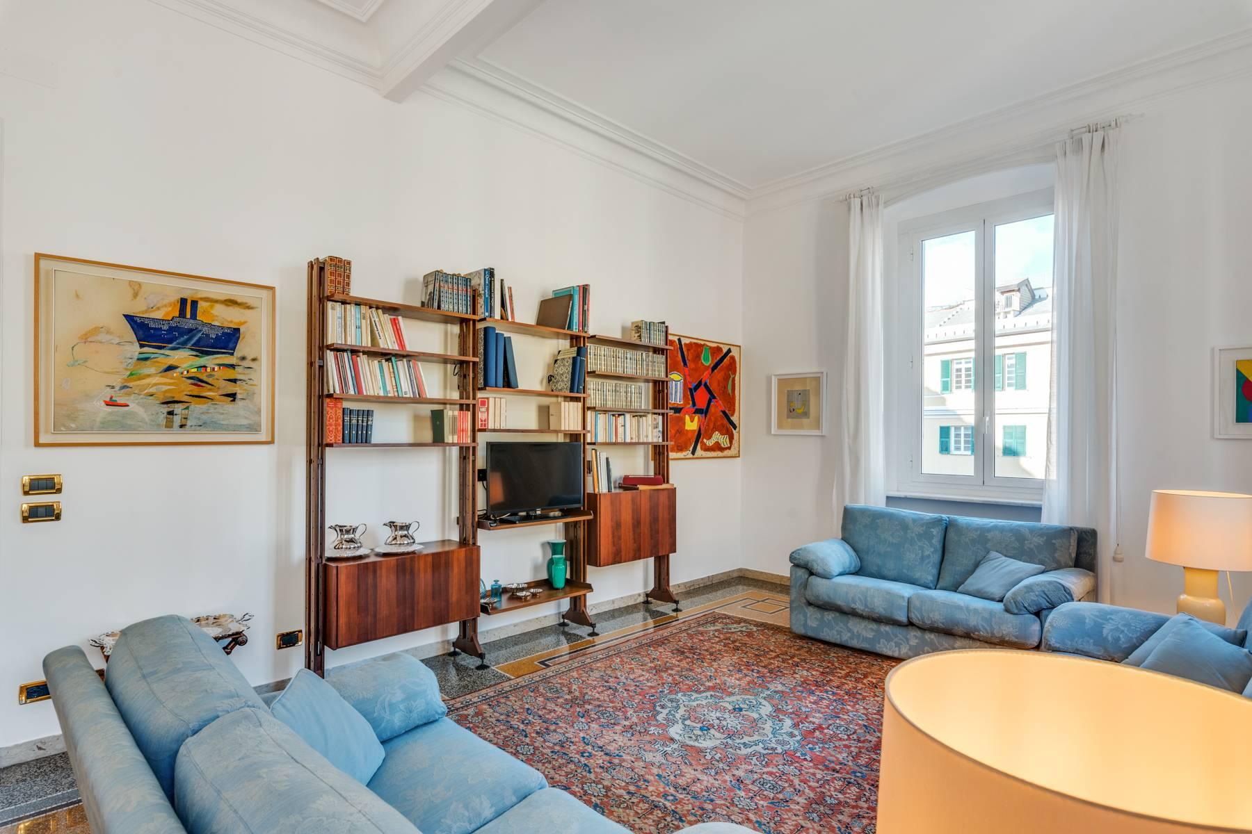 Prestigious 275 sqm apartment inside a period building in Carignano - 14