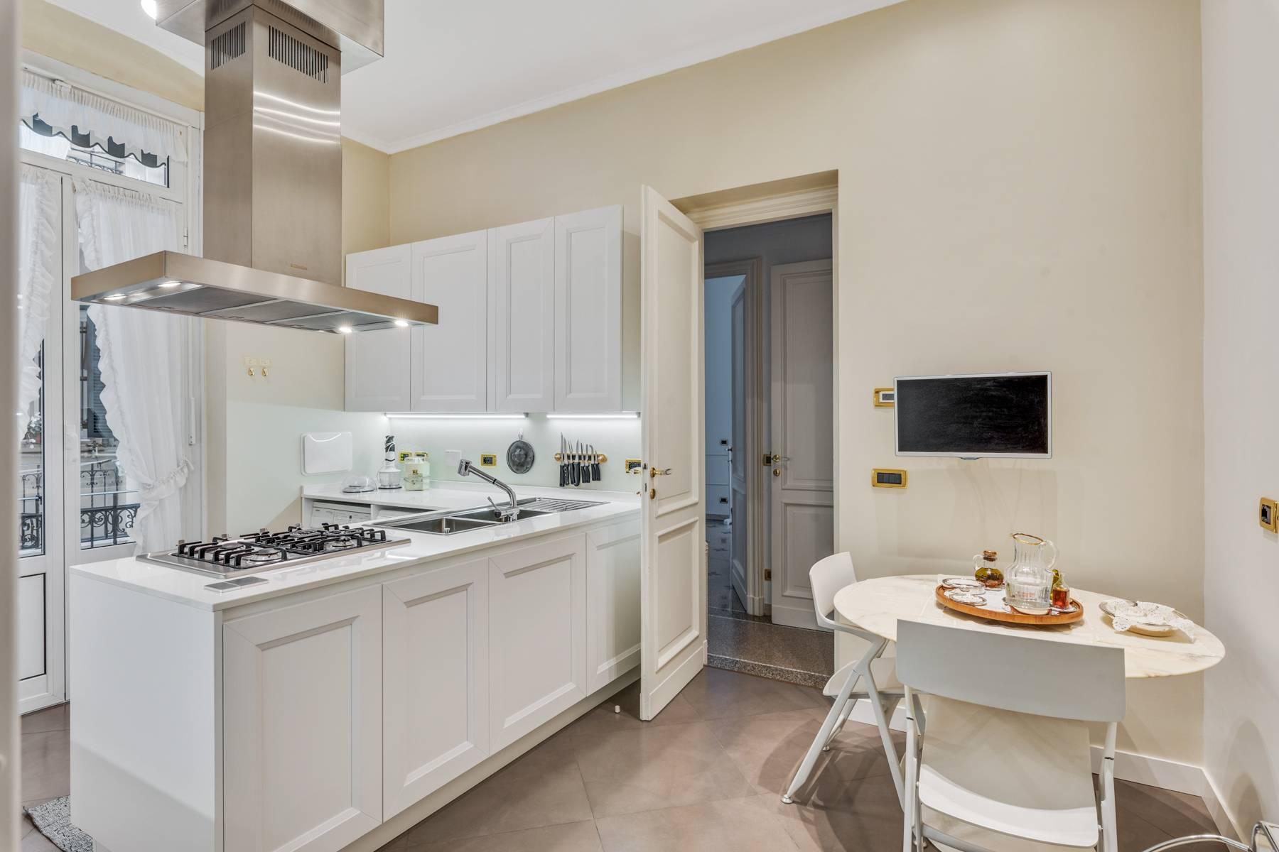 Prestigious 275 sqm apartment inside a period building in Carignano - 6