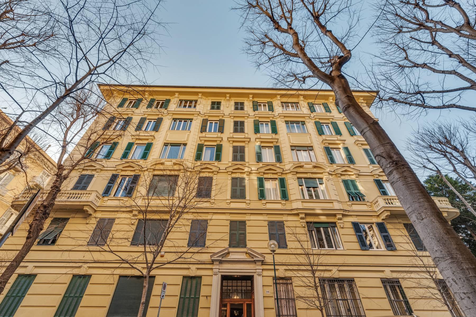 Prestigious 275 sqm apartment inside a period building in Carignano - 1
