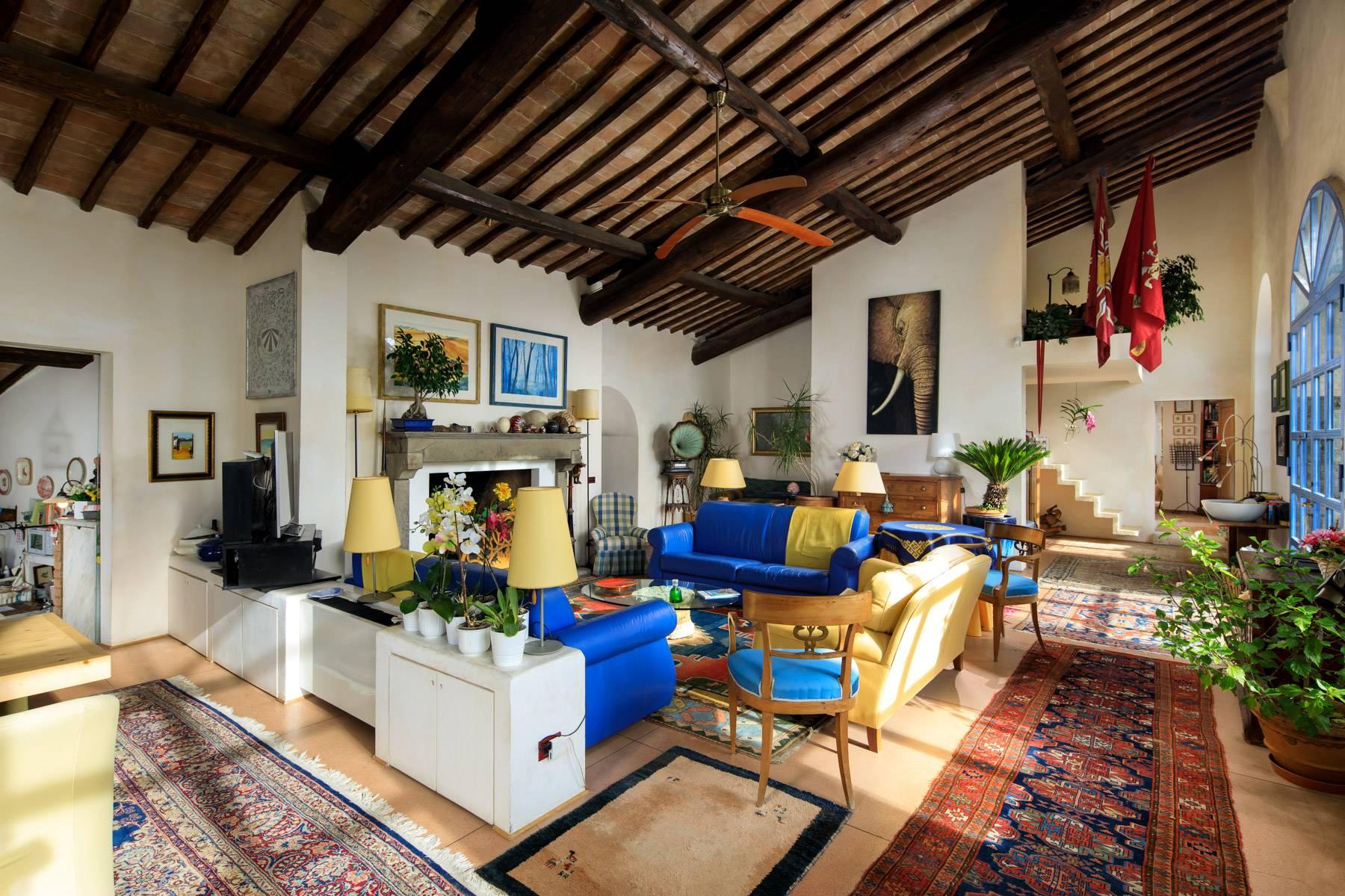 Enchanting farmhouse with agriturismo on the outskirts of Siena - 9
