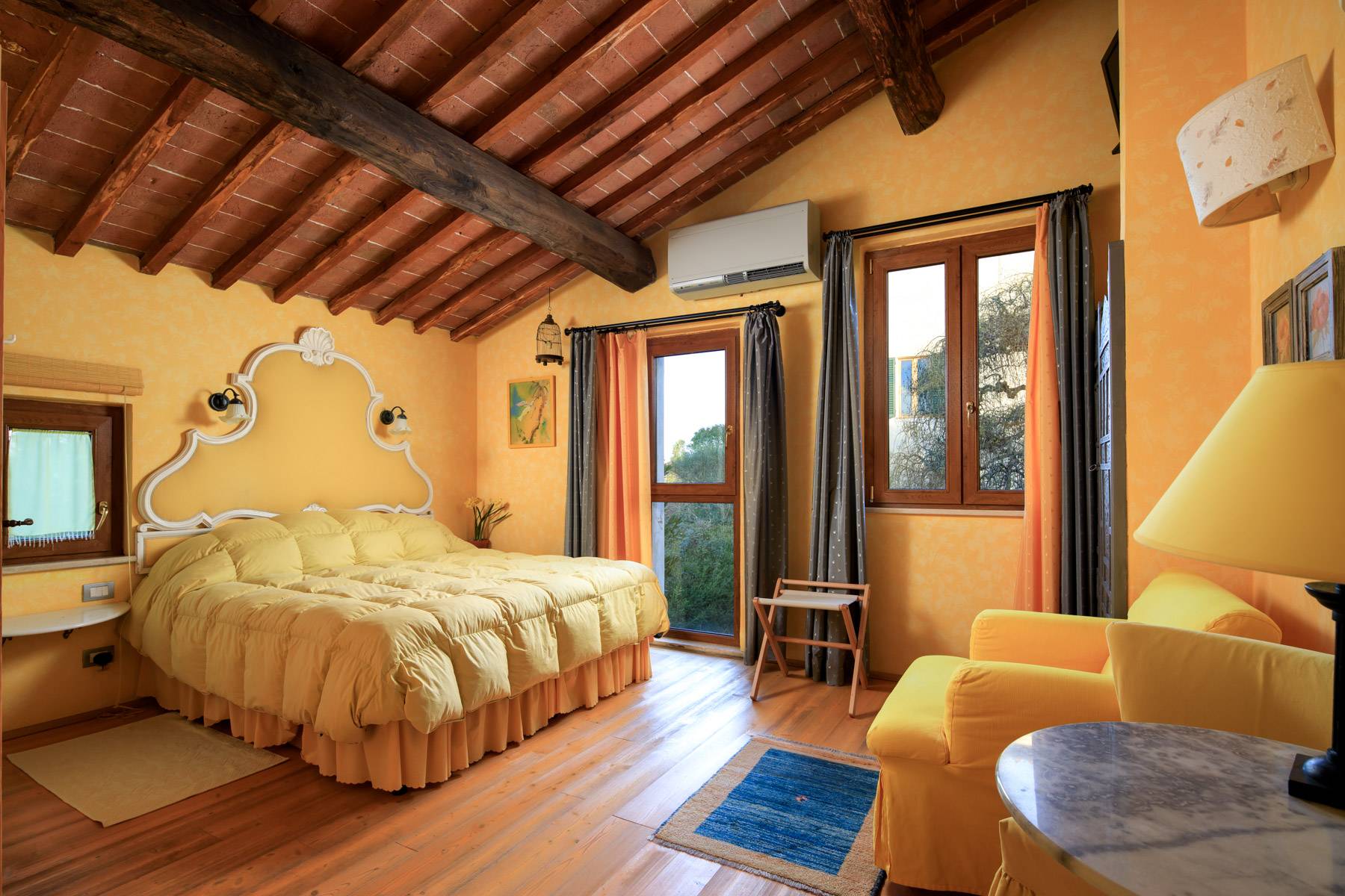 Enchanting farmhouse with agriturismo on the outskirts of Siena - 28