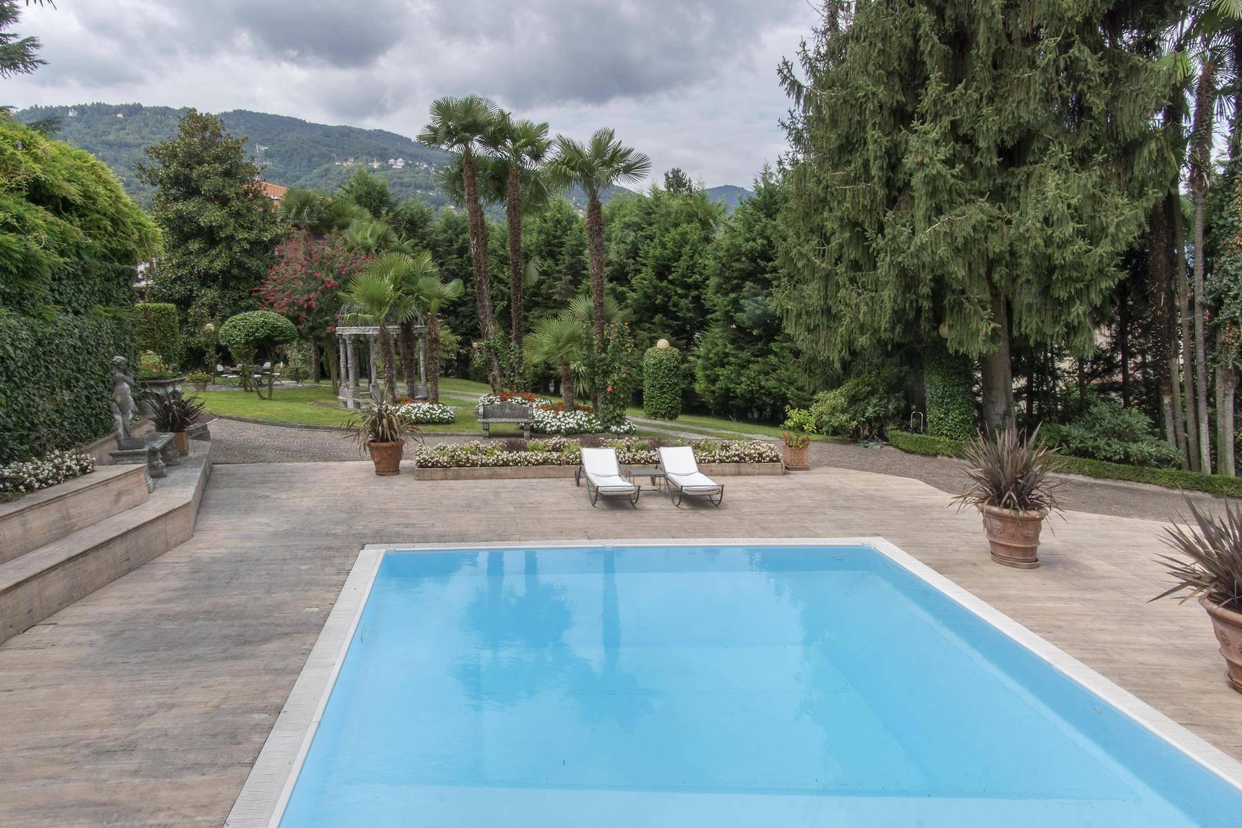 Majestic period villa with swimming pool and tower in the heart of Stresa - 8