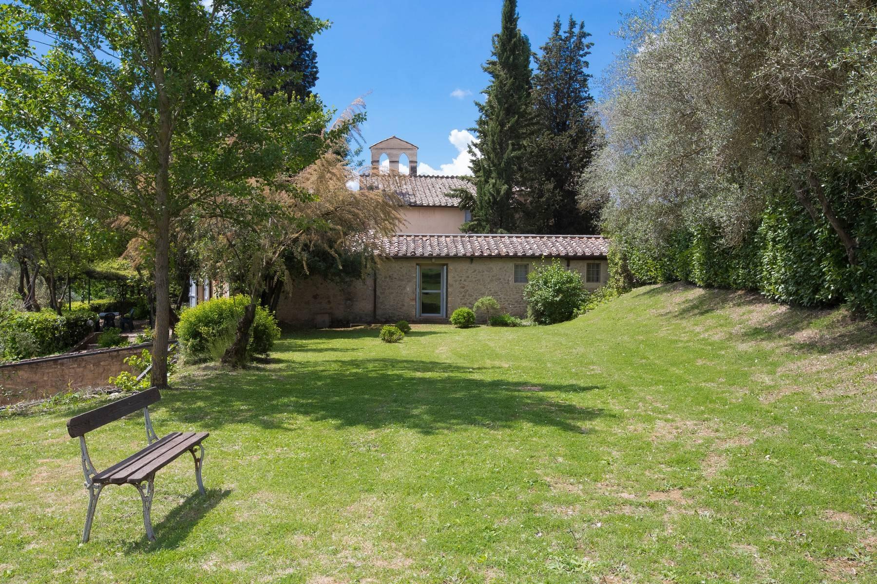 Villa mit Kapelle und Pool nur wenige Kilometer vom Siena Stadtzentrum entfernt - 1