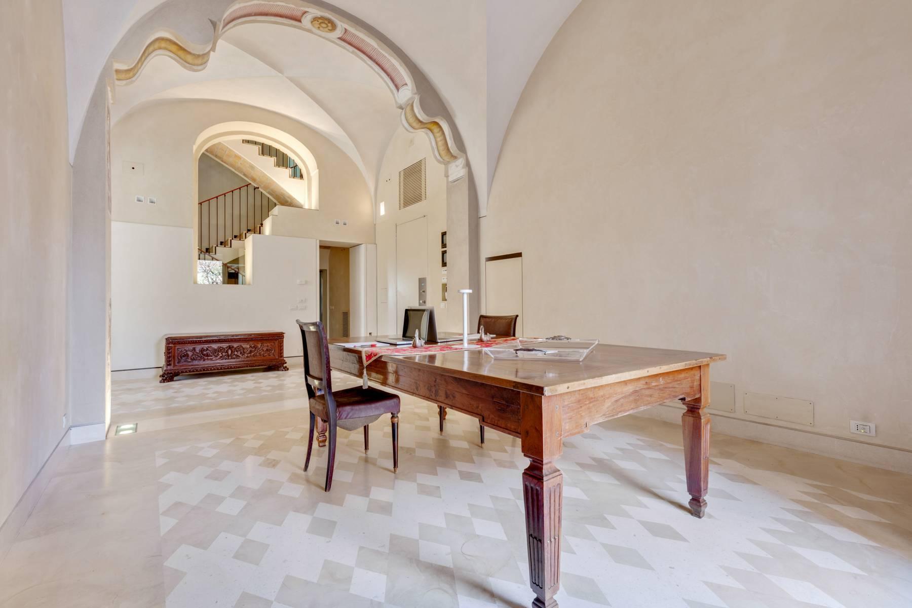 Prestigious detached house in the historic center of Piacenza - 11