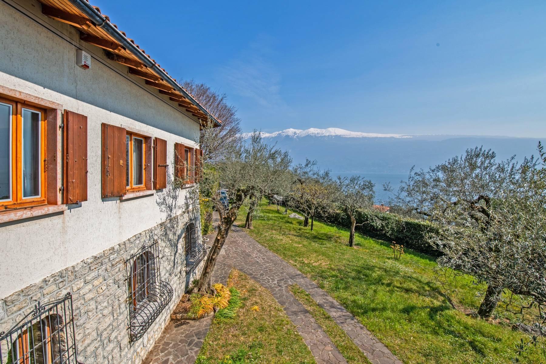 Villa in Gargnano inmitten der Olivenbäume vom Gardasee mit herrlichem Seeblick - 4