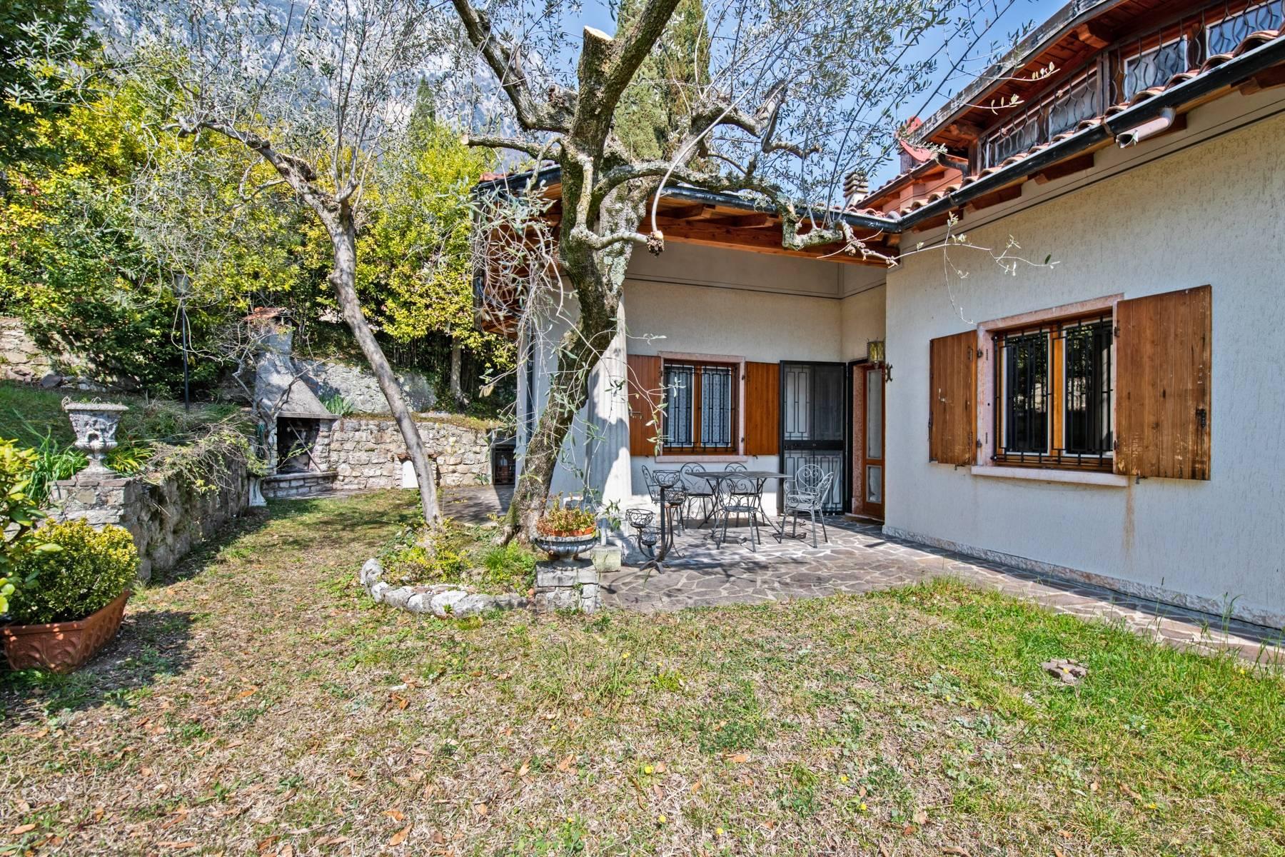Villa in Gargnano inmitten der Olivenbäume vom Gardasee mit herrlichem Seeblick - 32
