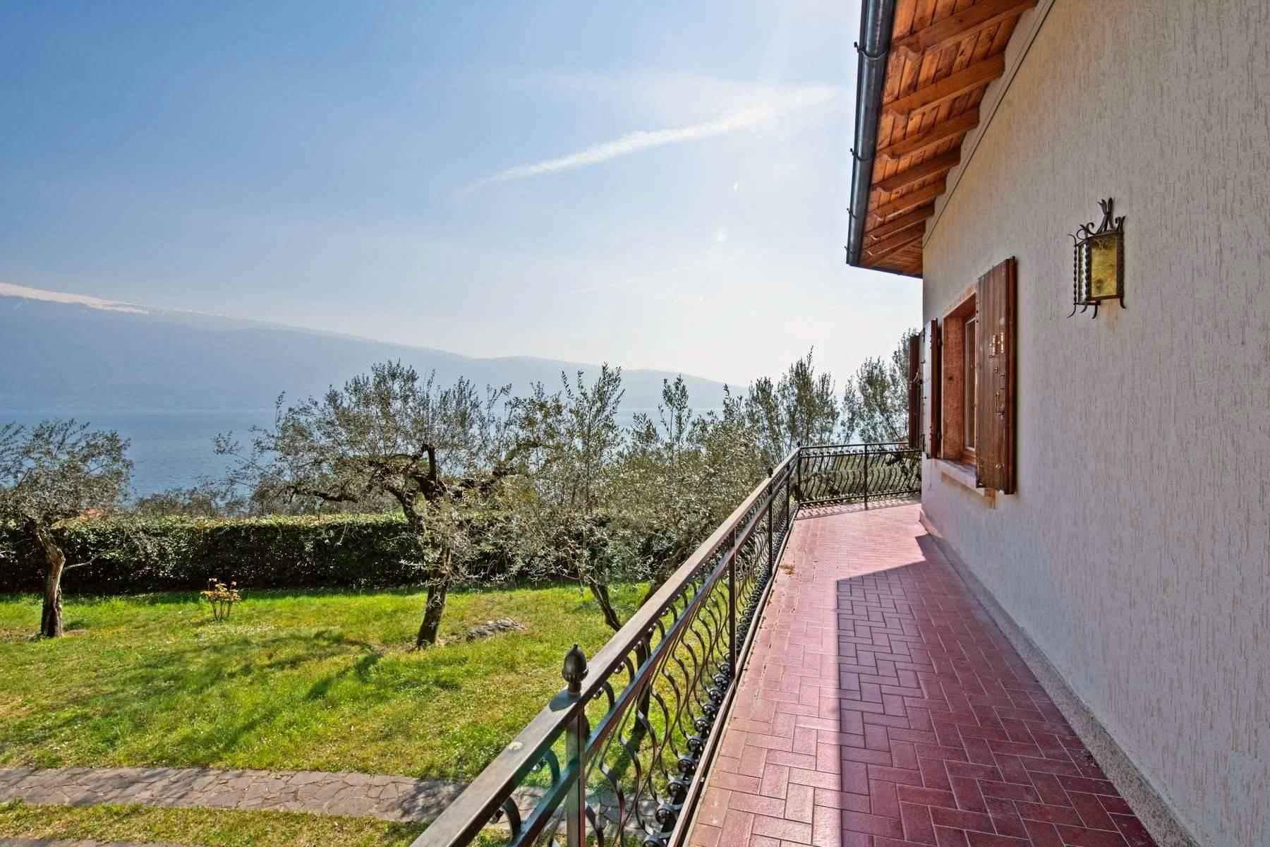 Villa in Gargnano inmitten der Olivenbäume vom Gardasee mit herrlichem Seeblick - 3