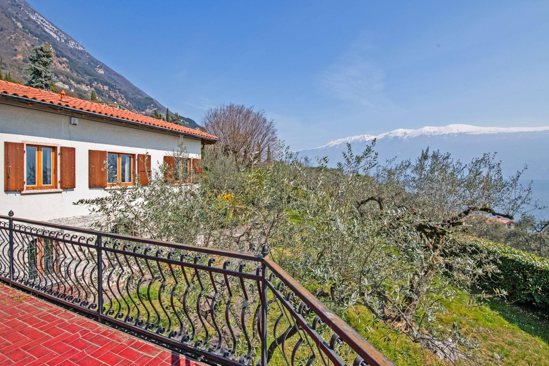 Villa with lake view in Gargnano surrounded by olive trees - 36