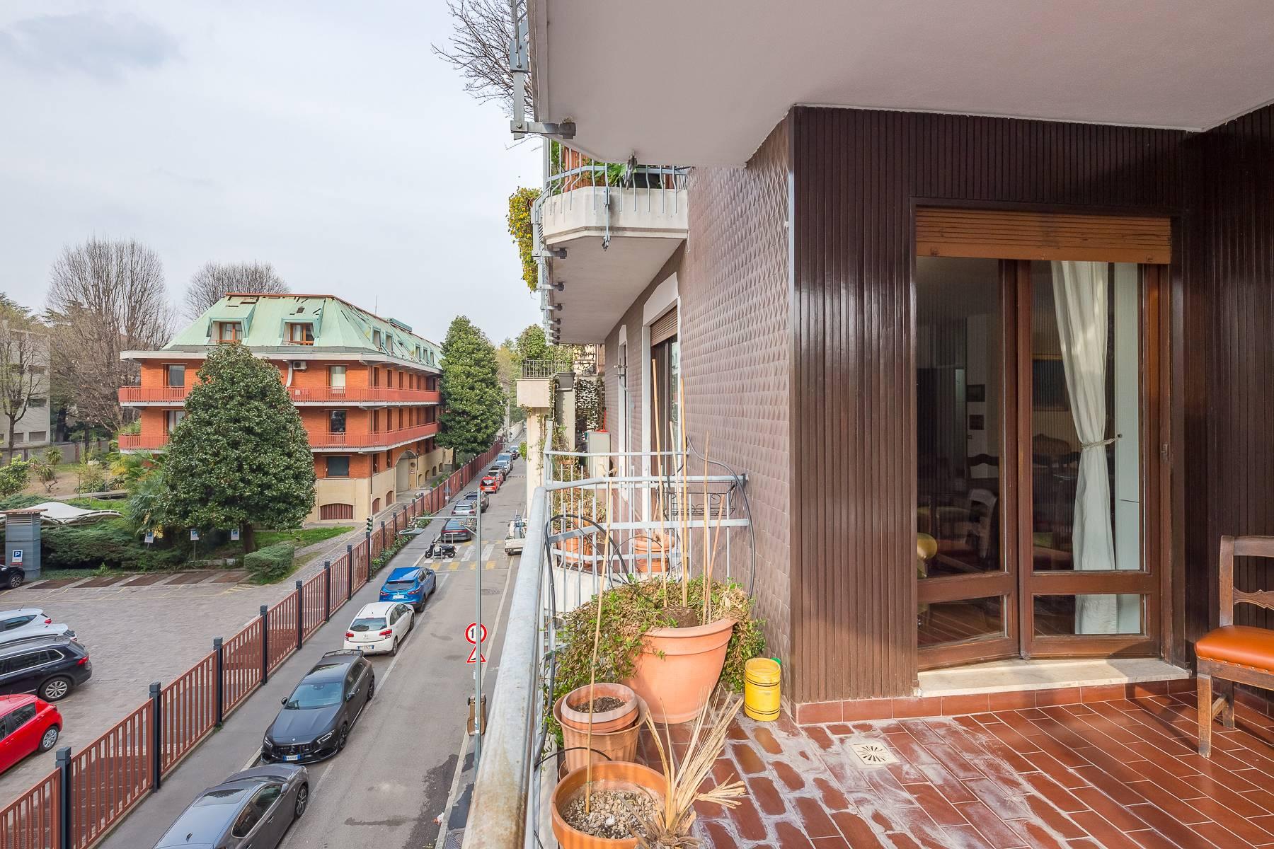 Luminoso appartamento con terrazzo in zona residenziale, in vendita, Milano | Sotheby’s Realty Italy - 24