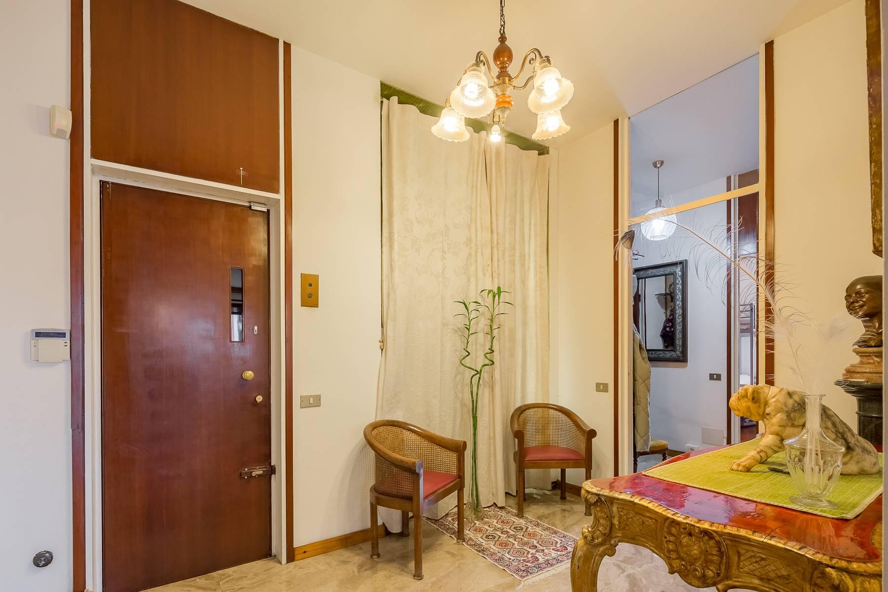 Luminoso appartamento con terrazzo in zona residenziale, in vendita, Milano | Sotheby’s Realty Italy - 26