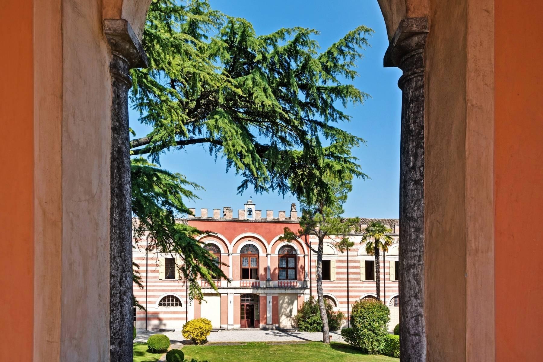 Villa storica sui colli morenici nelle vicinanze del Lago di Garda - 10