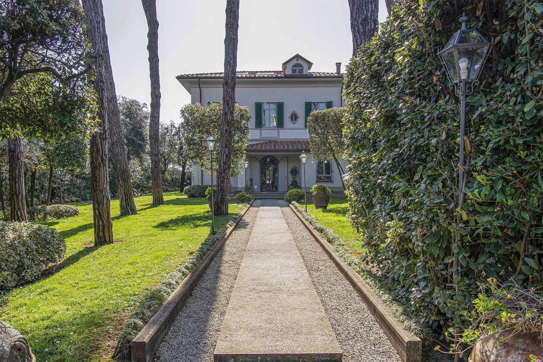 Charming Villa with dependance in Forte dei Marmi - 2