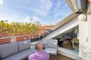 Attico di charme con terrazzino a tasca in splendido palazzo d'epoca, in vendita, Milano | Sotheby’s Realty Italy - 1