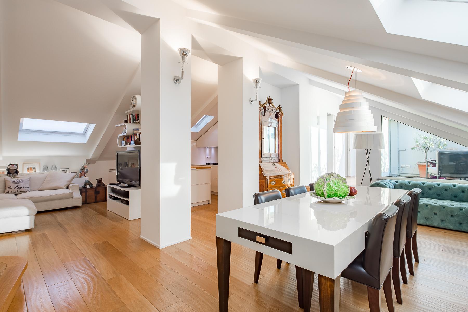 Charming penthouse with roof terrace in an elegant historic building - 6