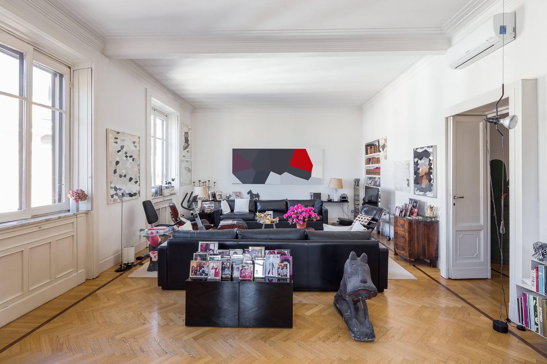 Exclusive 200-sqm apartment in bare ownership in a period building - 1