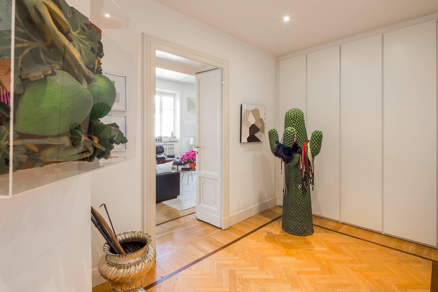 Exclusive 200-sqm apartment in bare ownership in a period building - 5