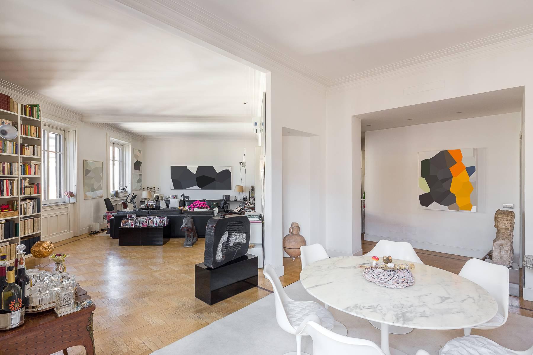 Exclusive 200-sqm apartment in bare ownership in a period building - 20