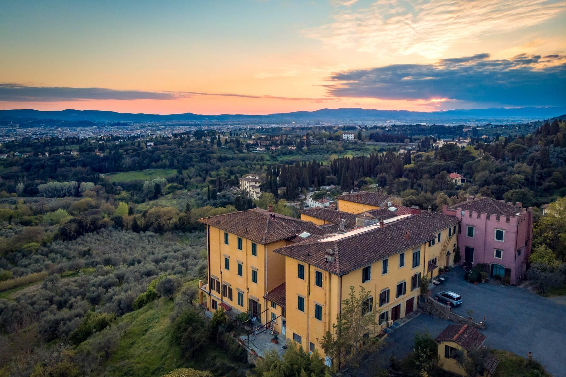 Grande villa storica a Fiesole con vista irripetibile su Firenze - 5