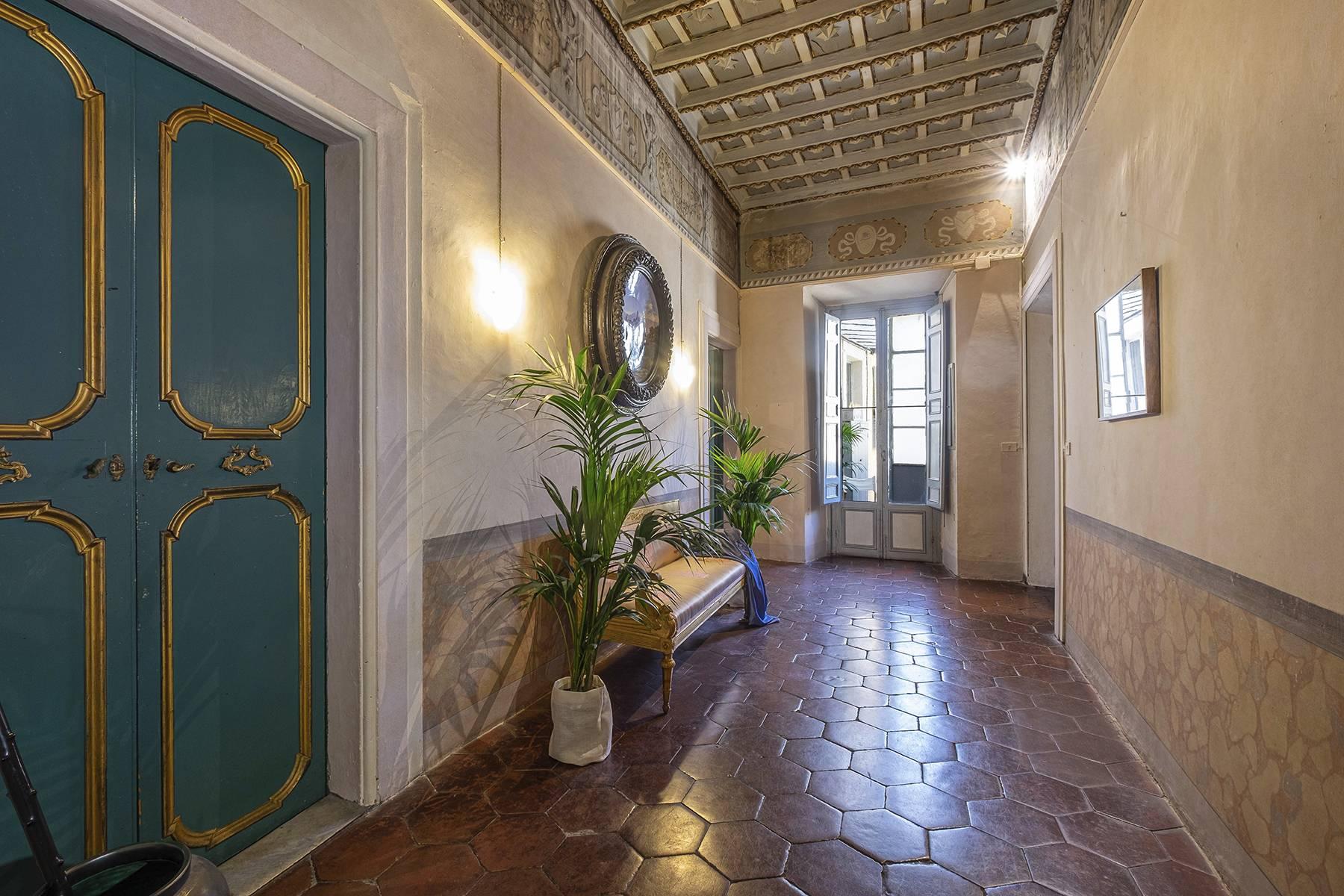 Magnificent apartment in historical property - 3