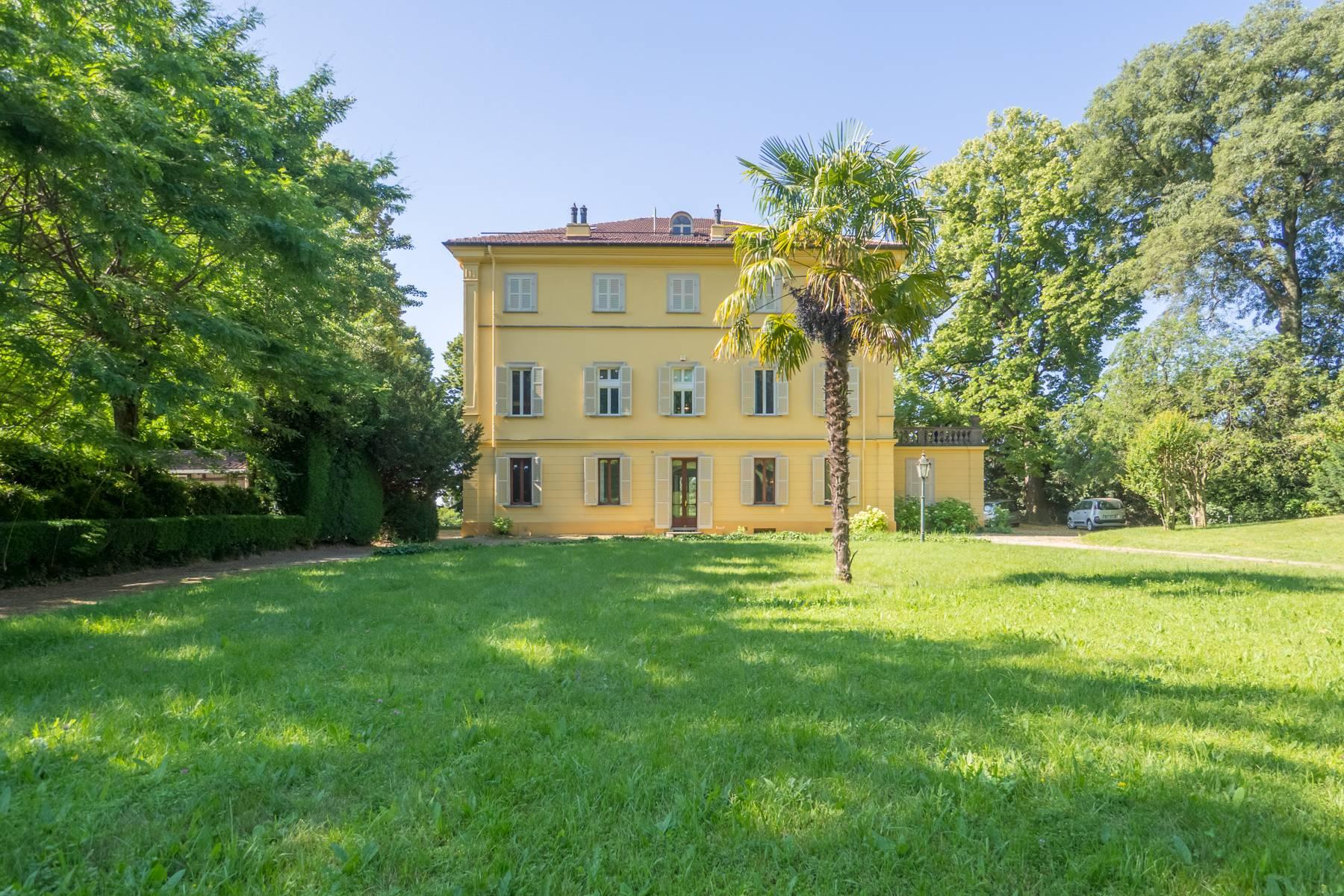 Elegante Historische Villa mitten im Grünen - 13