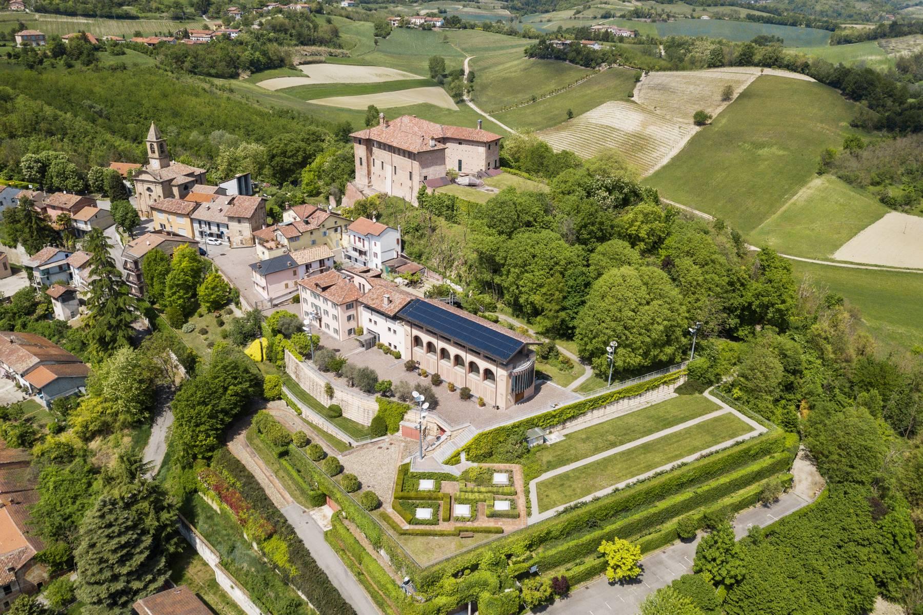 Prestigious real estate complex on the Monferrato hills - 1
