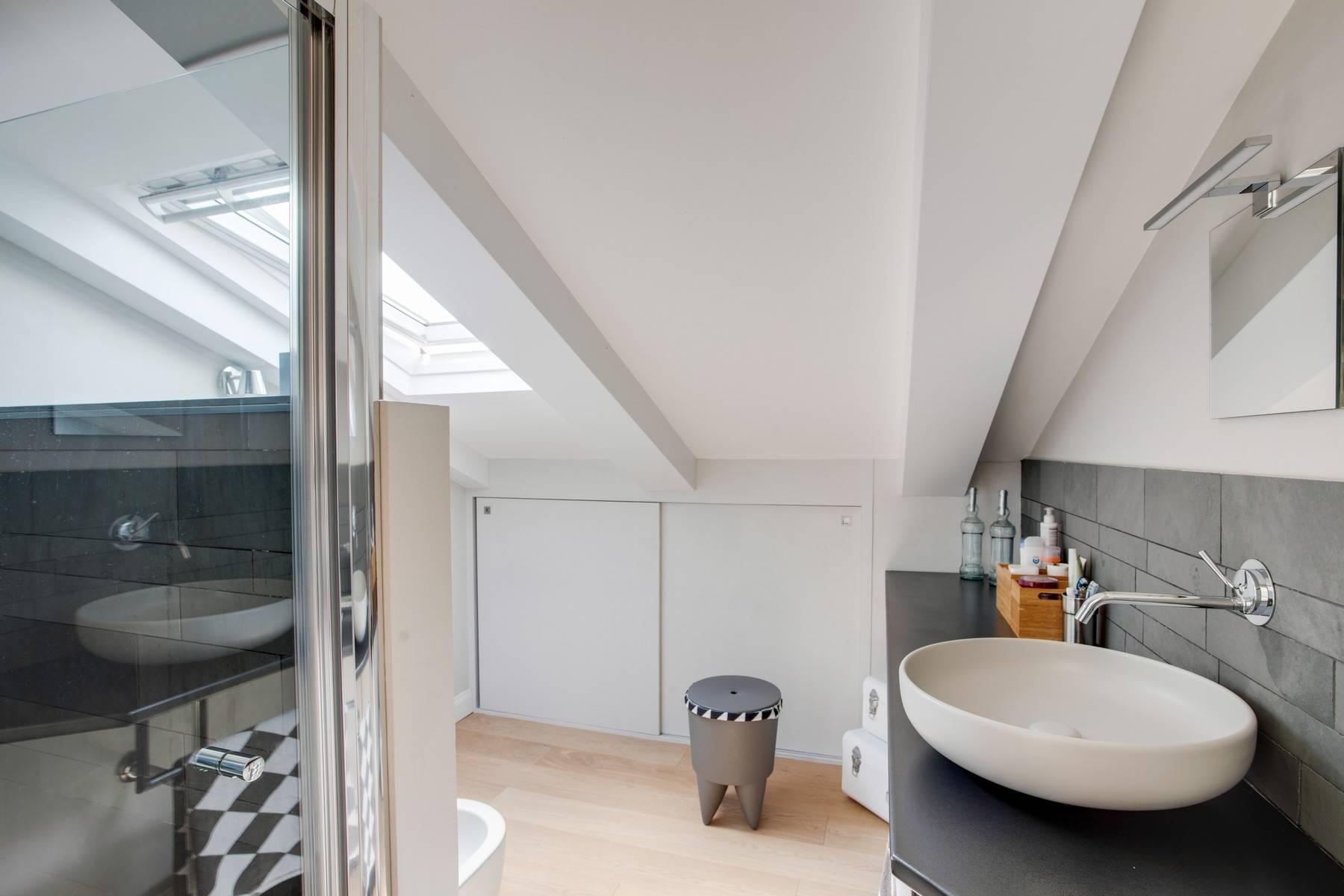 Bright design attic with panoramic terrace - 18