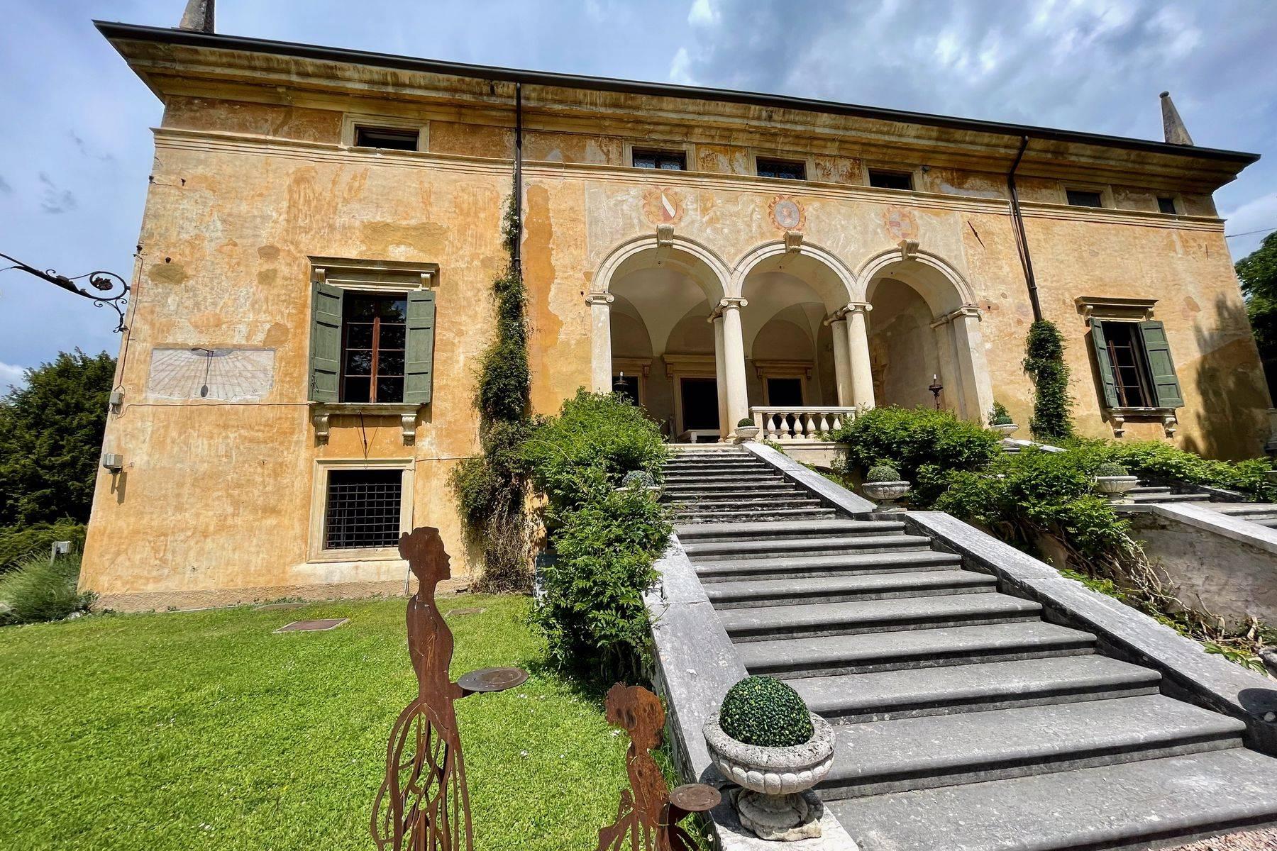 Fascinating Venetian villa just a few kilometers from Verona - 40