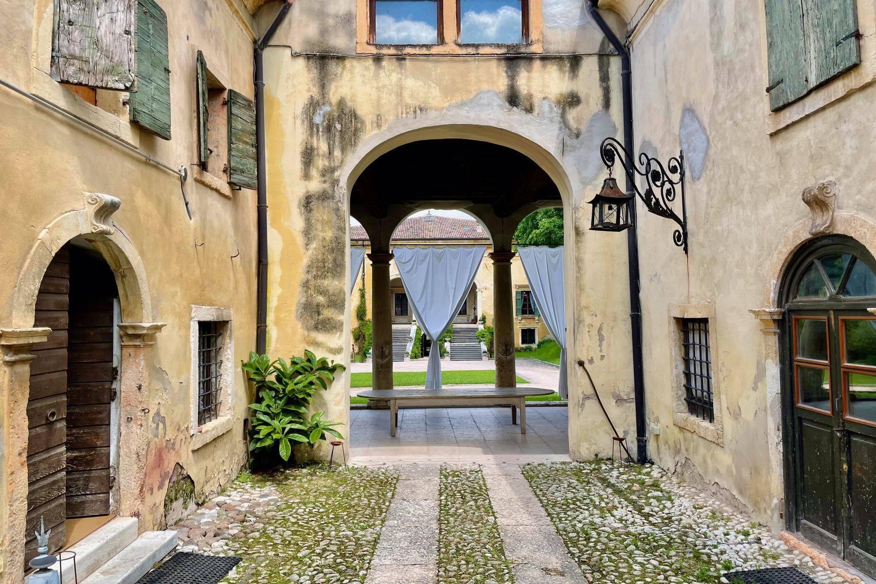 Fascinating Venetian villa just a few kilometers from Verona - 44