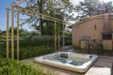 Un angolo paradisiaco a pochi passi dal centro di Lucca, in vendita, Lucca | Sotheby’s Realty Italy - 12