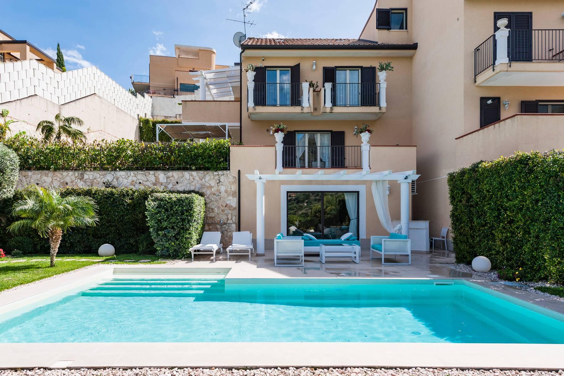 Villa moderna con piscina a Taormina - 18