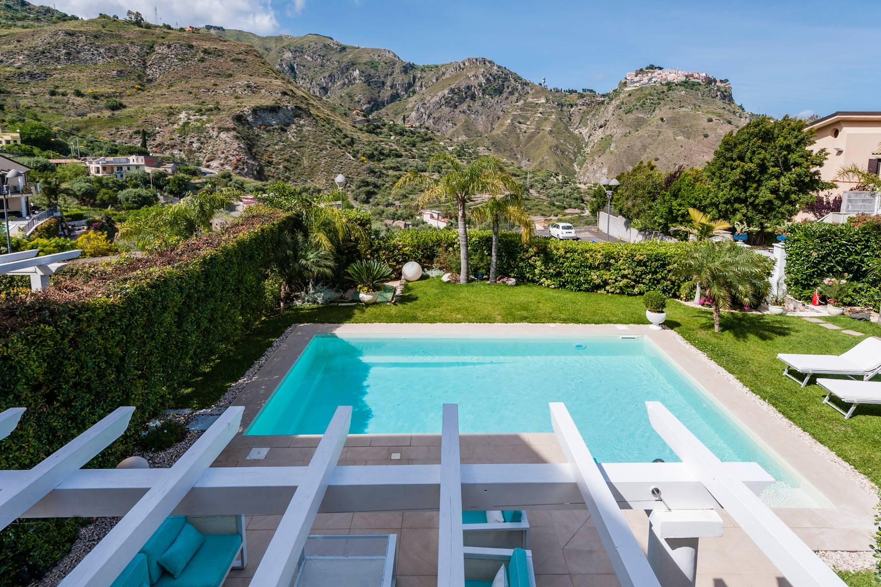 Villa moderna con piscina a Taormina - 22