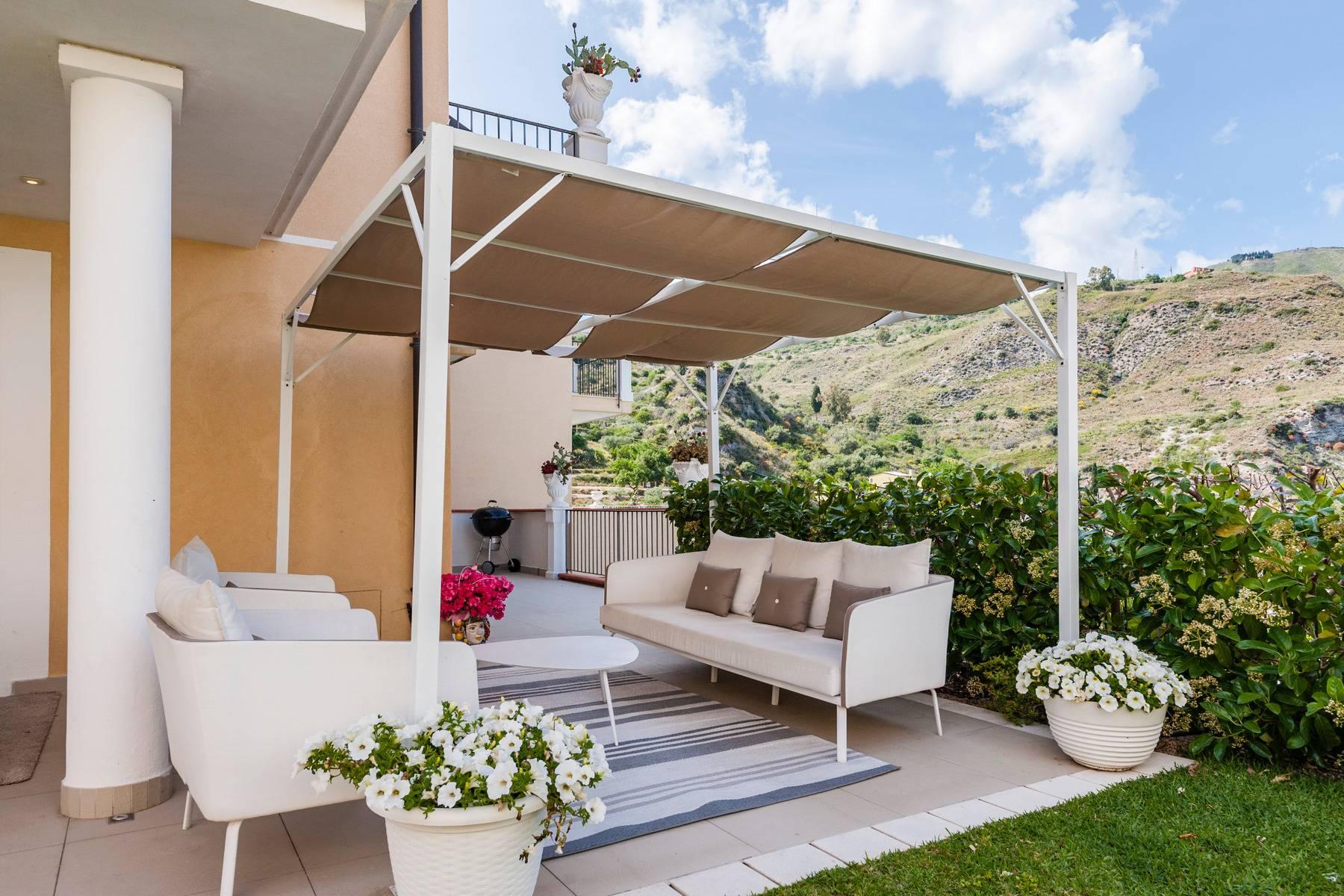 Villa moderna con piscina a Taormina - 19