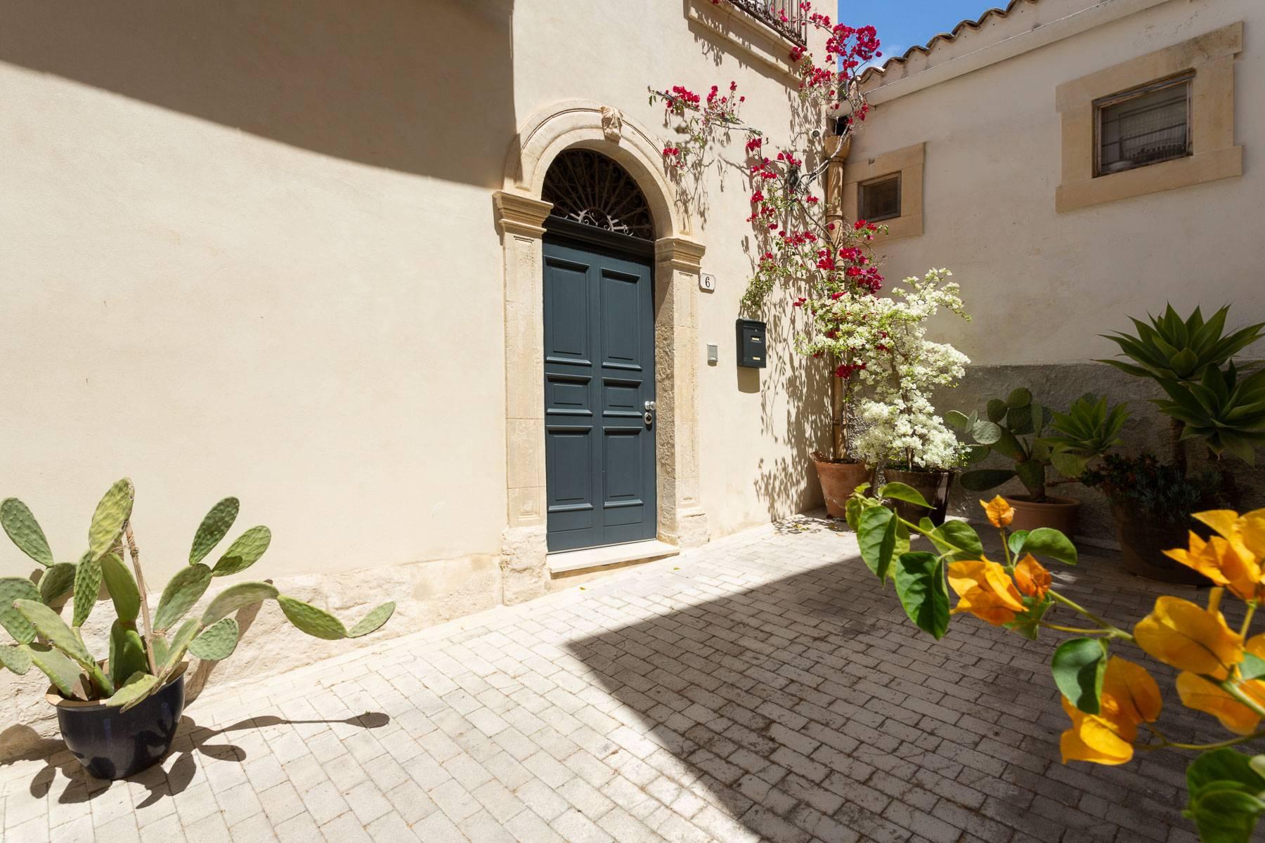 Turnkey townhouse in Noto. - 3