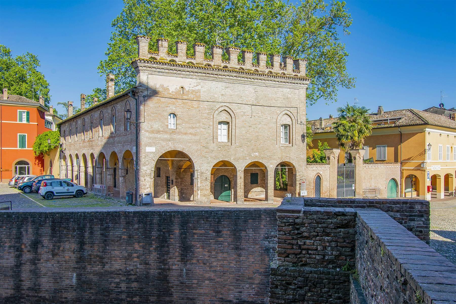 Prestigiosa mansarda nel borgo di Fontanellato - 1