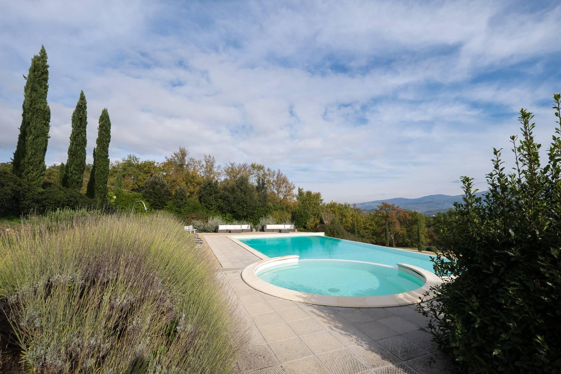 Spectacular Villa and Farmstead close to Florence - 32