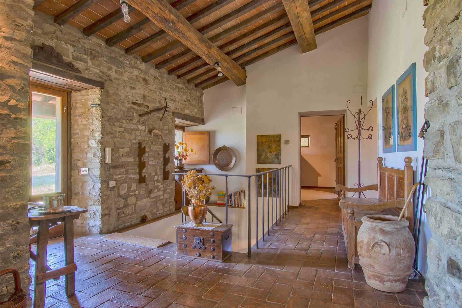Tuscan country house with an enchanting view over Arezzo - 11