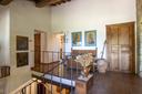 Tipico casale Toscano con vista incantevole su Arezzo, in vendita, Arezzo | Sotheby’s Realty Italy - 12