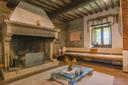 Tipico casale Toscano con vista incantevole su Arezzo, in vendita, Arezzo | Sotheby’s Realty Italy - 22