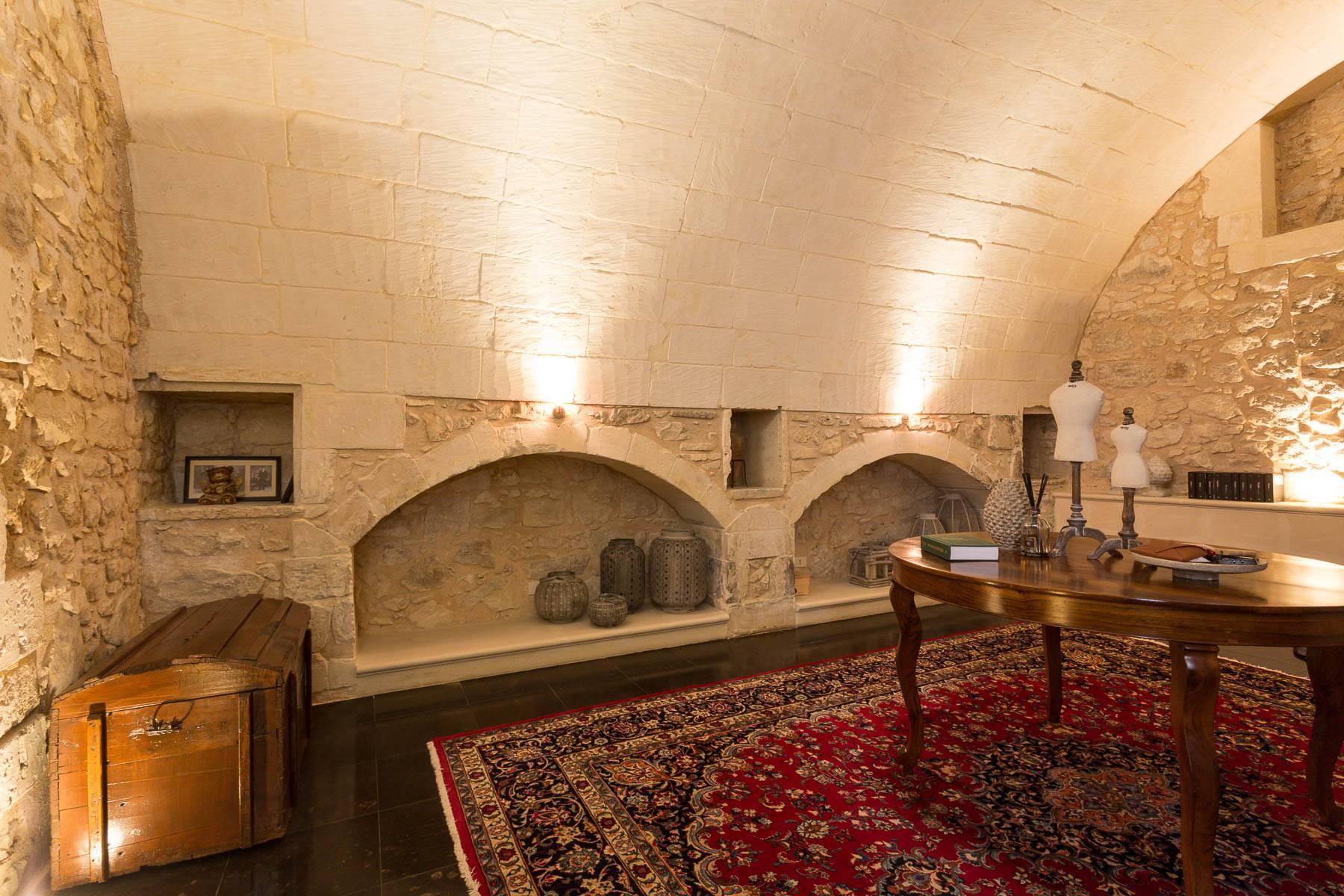 Exclusive house in the historical centre of Ragusa - 11