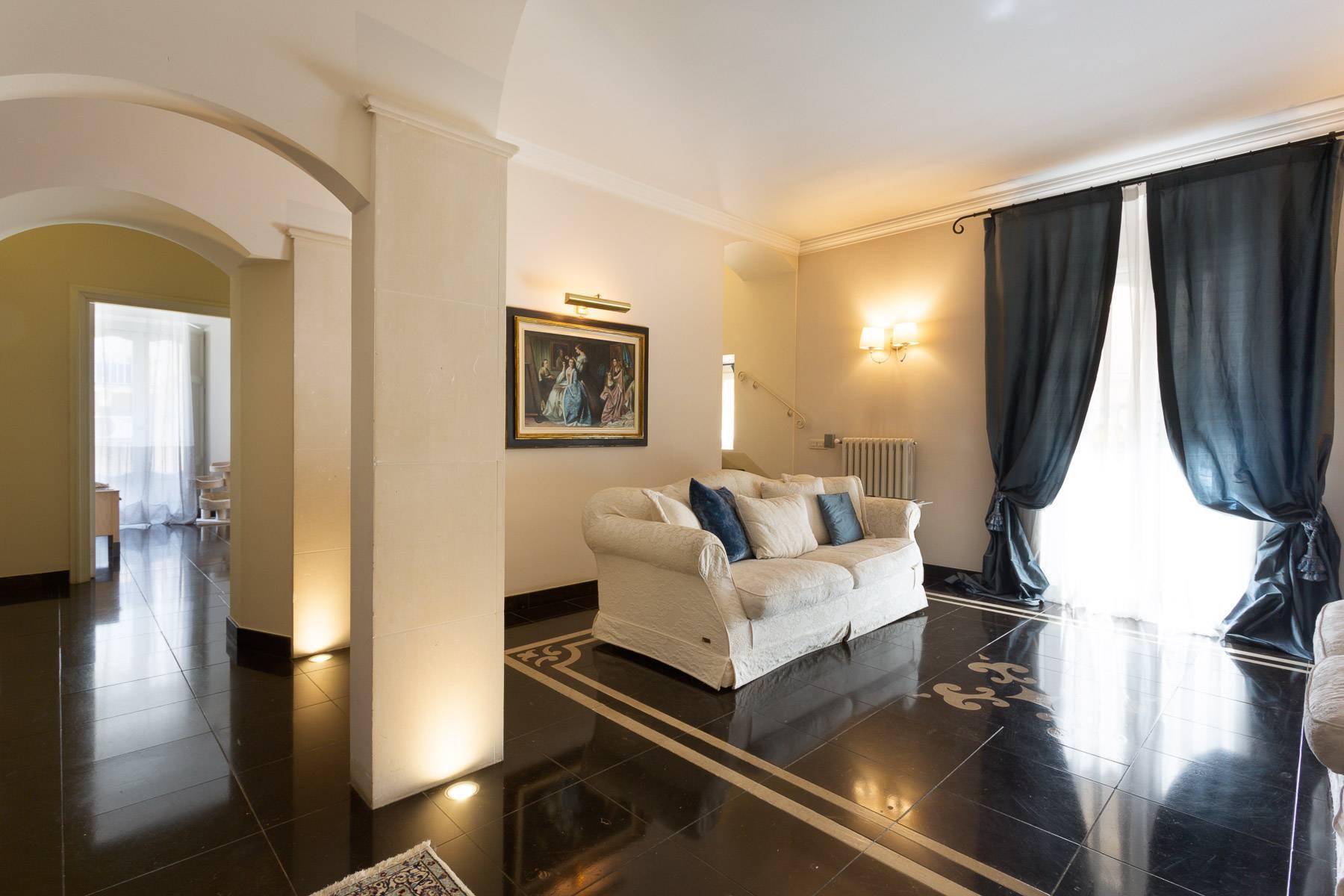 Exclusive house in the historical centre of Ragusa - 9