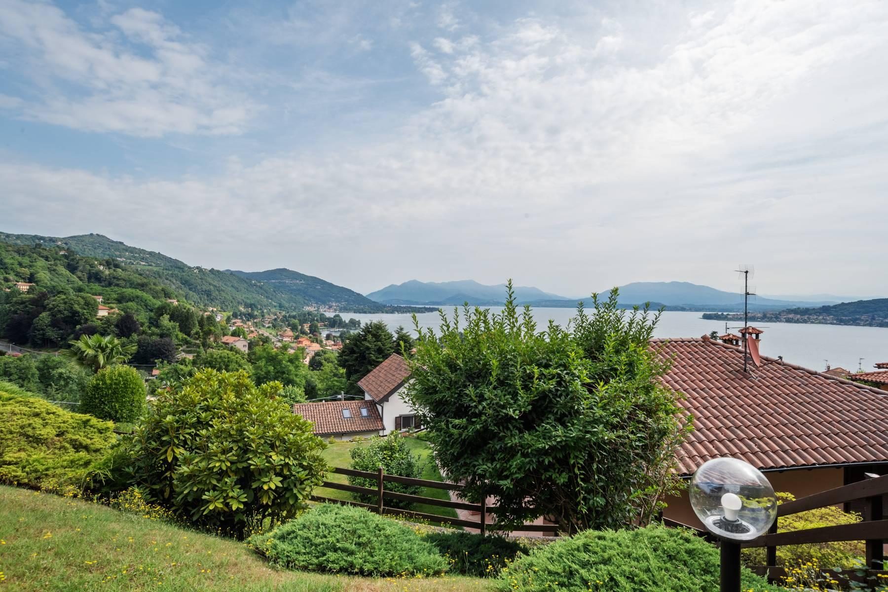 Villa sulle colline di Meina con vista lago - 27