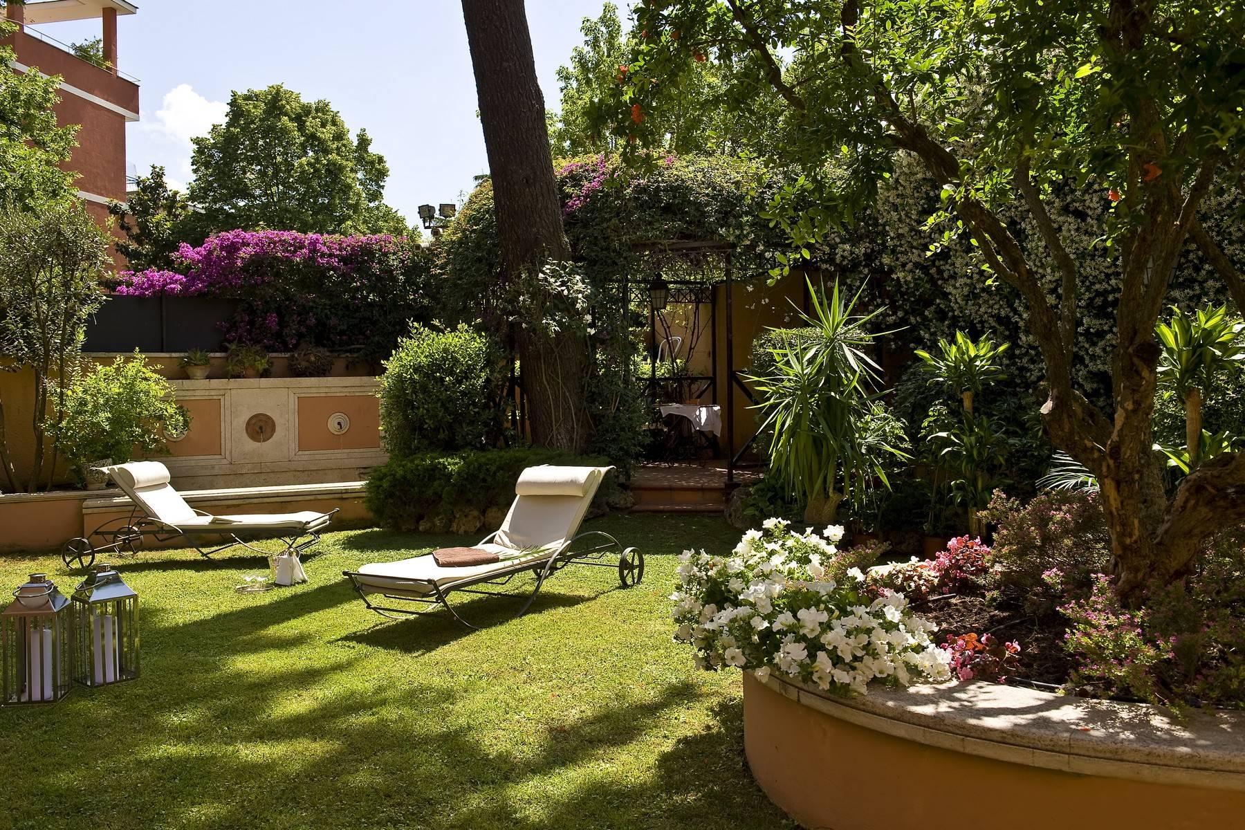 Elegante Villa mit privatem Garten - 11