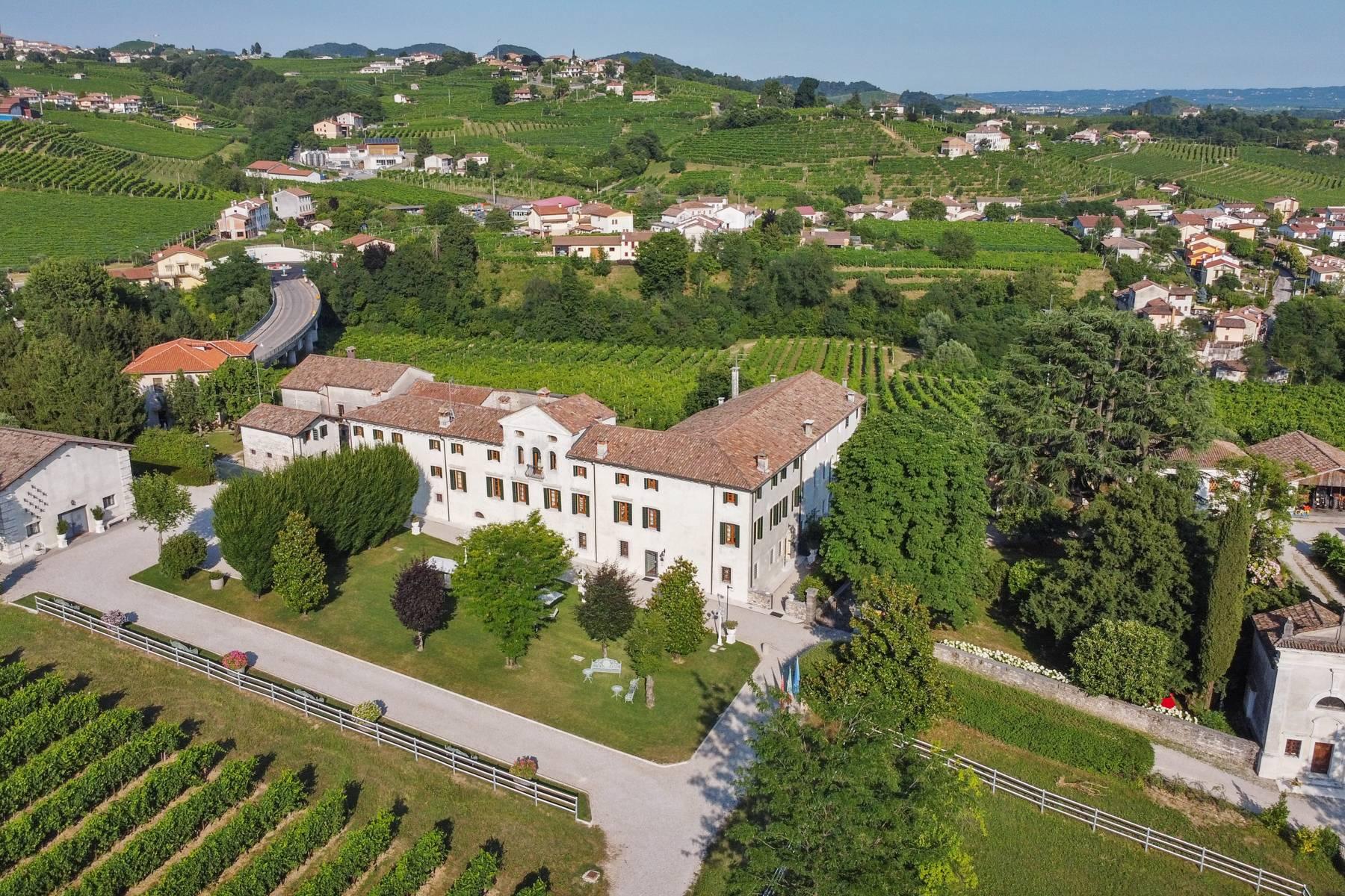 Villa vénitienne rénovée avec parc au sommet d'un promontoire dans un site UNESCO - 36