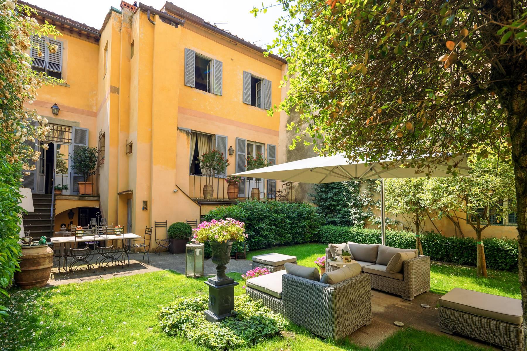 Lussuoso appartamento con giardino ad Arezzo - 8