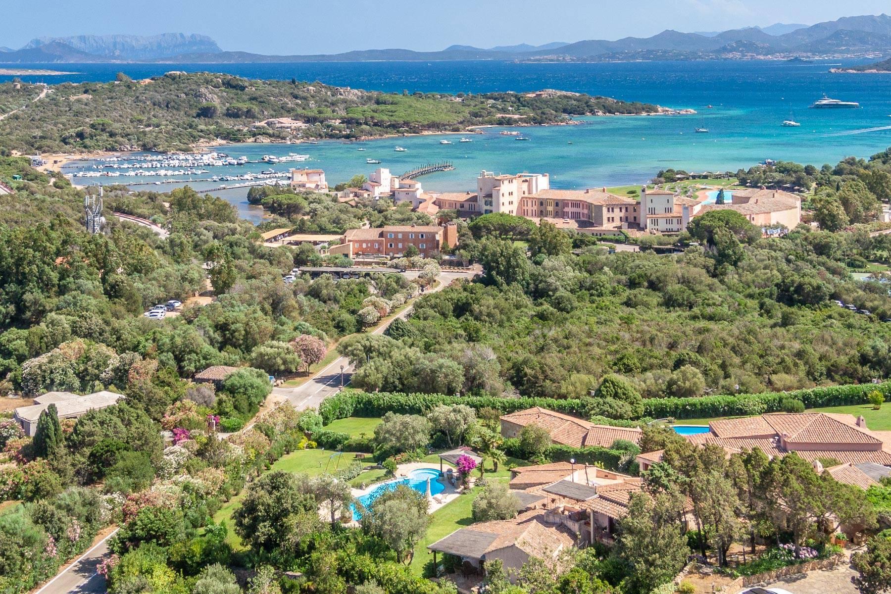 Красивая частная вилла с видом на море в нескольких шагах от отеля Cala di Volpe и гольф-клуба - 2